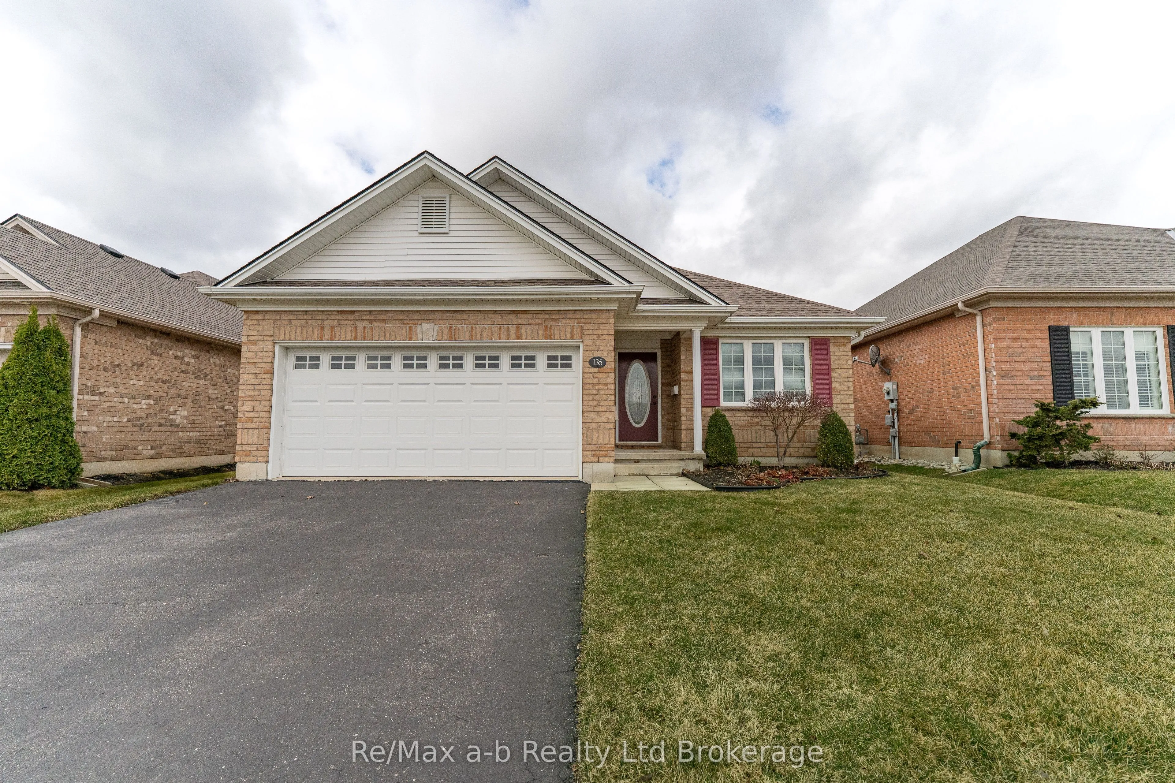 135 Weston Drive, Tillsonburg, ON N4G 5X1