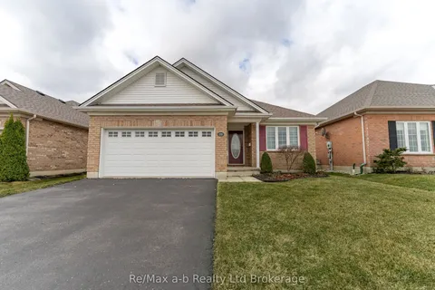 135 Weston Drive, Tillsonburg, ON N4G 5X1