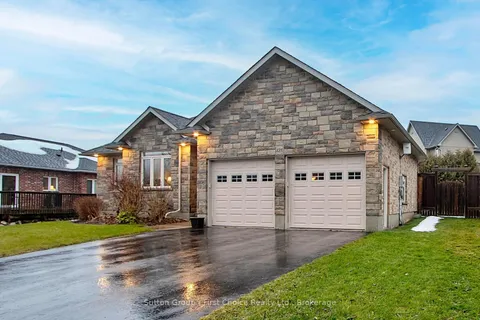 128 Sir Adam Beck Road, Stratford, ON N5A 8C2