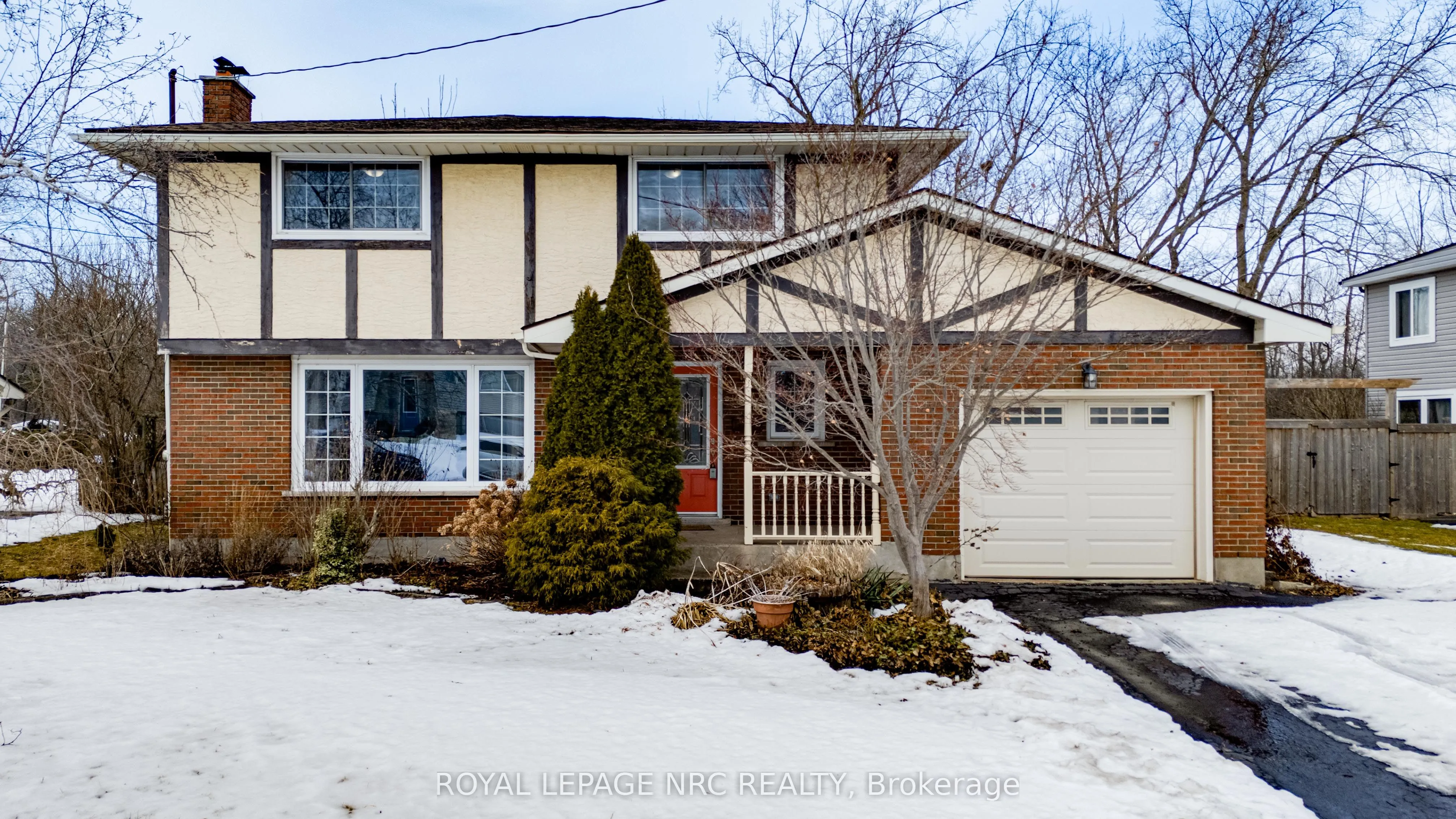 40 Lindbergh Drive, Fort Erie, ON L2A 2Z4