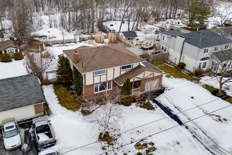40 Lindbergh Drive, Fort Erie, ON L2A 2Z4