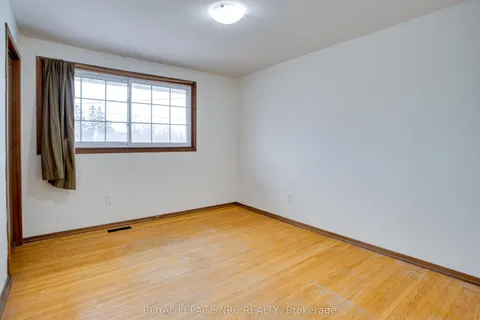 40 Lindbergh Drive, Fort Erie, ON L2A 2Z4