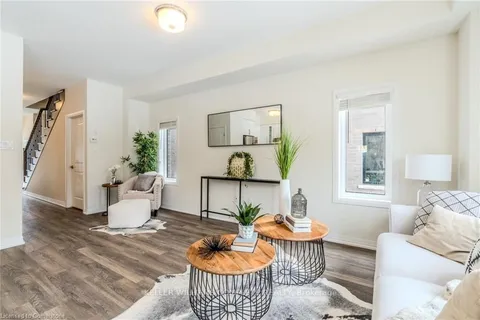 21 BOWERY Road, Brantford, ON N3V 0A9