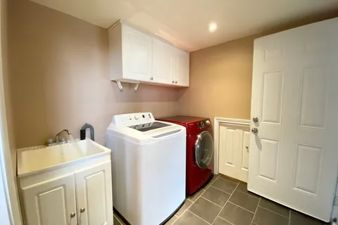 3640 Weinbrenner Road, Niagara Falls, ON L2G 7Y3