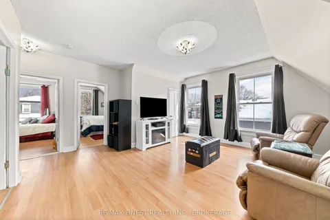 21 Centre Street, Prince Edward County, ON K0K 2T0