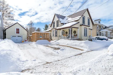 21 Centre Street, Prince Edward County, ON K0K 2T0