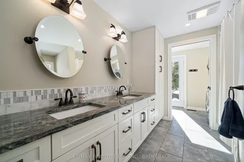 21 Centre Street, Prince Edward County, ON K0K 2T0