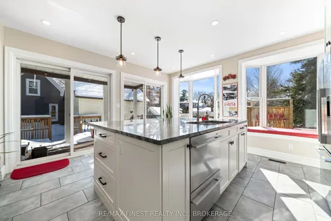 21 Centre Street, Prince Edward County, ON K0K 2T0