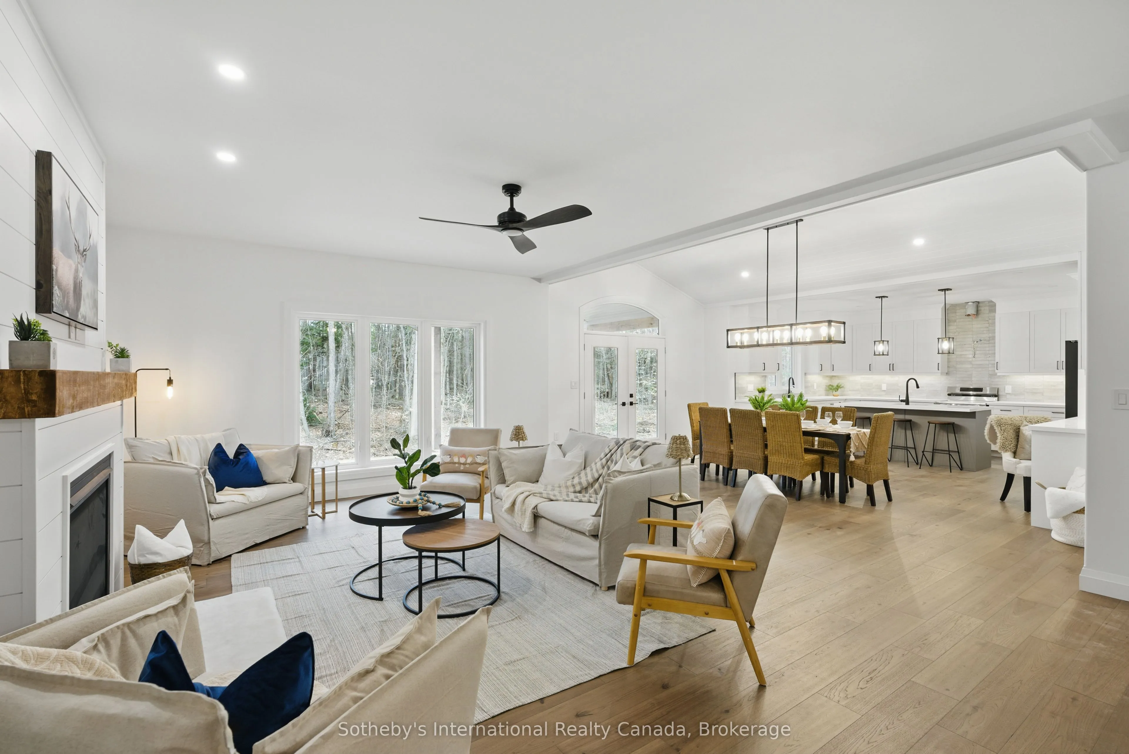 1030 Xavier Street, Gravenhurst, ON P0E 1G0