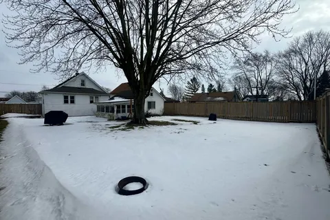 10 Athoe Street, Port Colborne, ON L3K 2B4