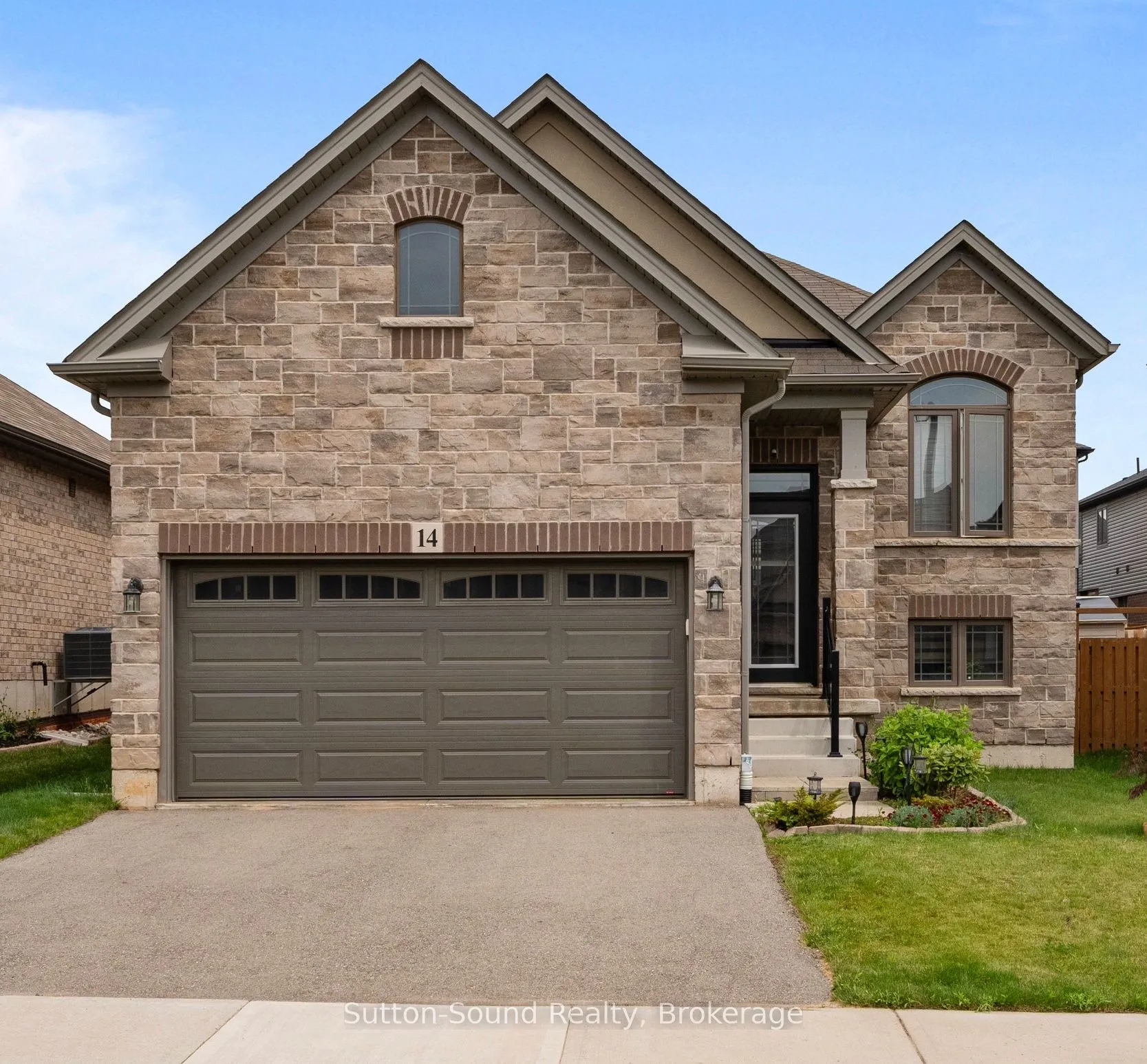 14 Lydia Lane, Brant, ON N3L 0H5