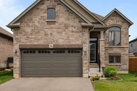 14 Lydia Lane, Brant, ON N3L 0H5