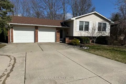 73 Sunset Avenue, Warwick, ON N0M 2S0