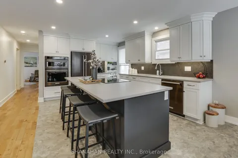 73 Sunset Avenue, Warwick, ON N0M 2S0