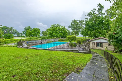 140 LAKESHORE Road, Fort Erie, ON L2A 1B2