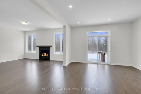 653 Persimmon Way, Orleans - Convent Glen and Area, ON K1W 0T3