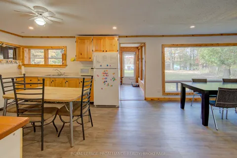 372 Featherston Lane, Tay Valley, ON K0G 1X0