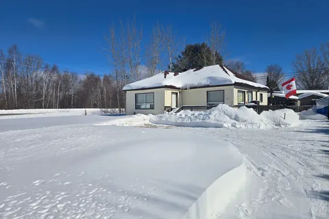 796 COURSOL Road, West Nipissing, ON P2B 3J5