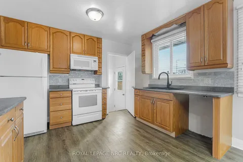 5 Ashford Place, St. Catharines, ON L2P 2G1