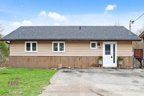 156 Main Street, Huntsville, ON P1H 1X8