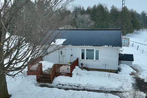 7670 38 Road, South Frontenac, ON K0H 2W0