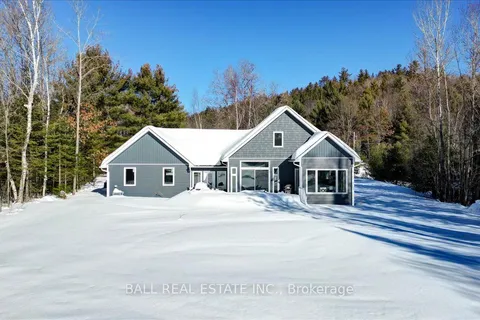 15 Vanluven Lane, Bancroft, ON K0L 1C0