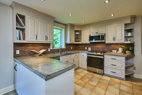 440 CHUB LAKE Road, Huntsville, ON P1H 2J3