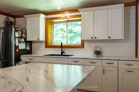 1010 MARY ROBERTS Road, Lake of Bays, ON P0B 1A0