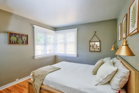 3 Elmwood Avenue, Lambton Shores, ON N0M 1T0