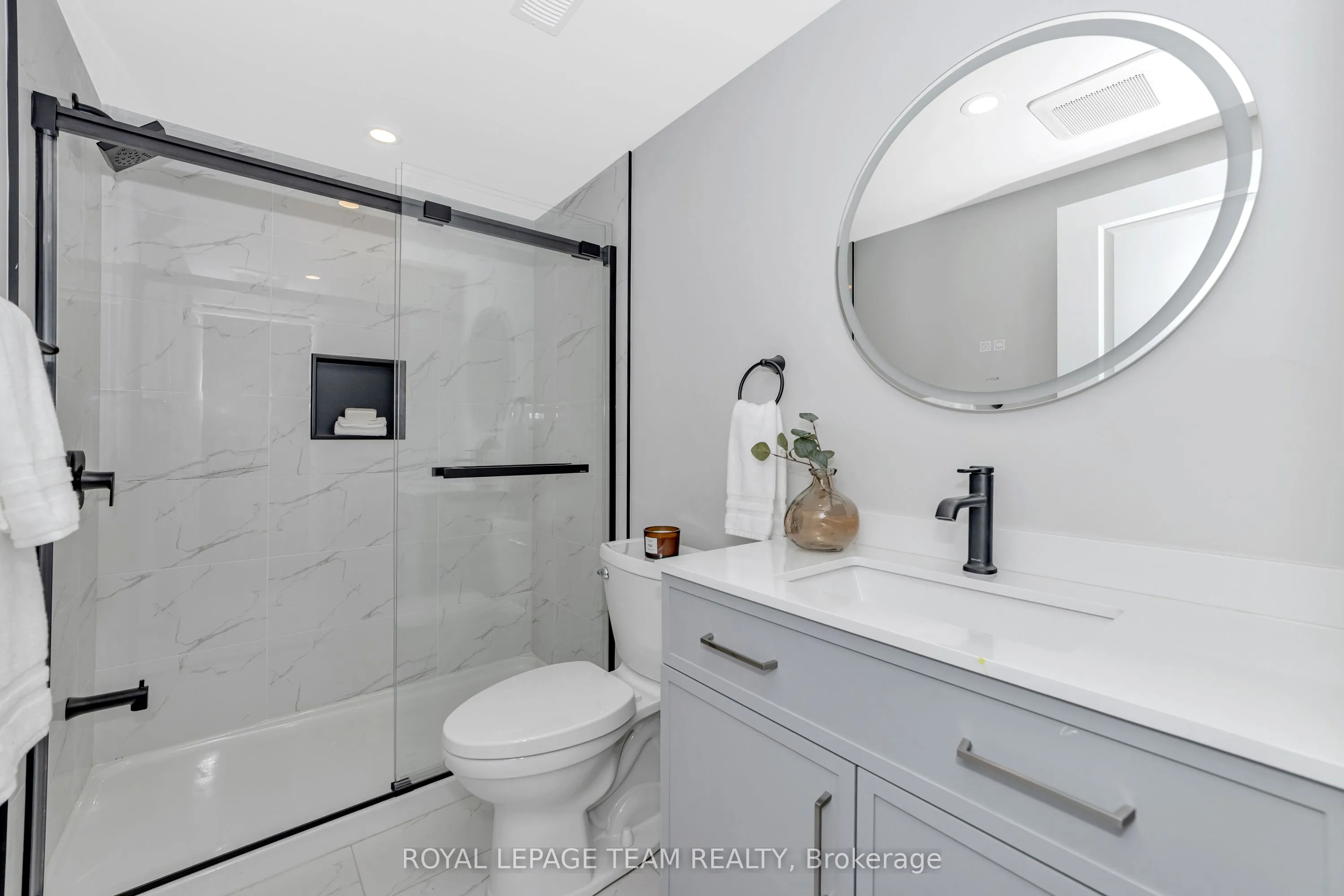 279 Ketchikan Crescent, Kanata, ON K2T 0S2