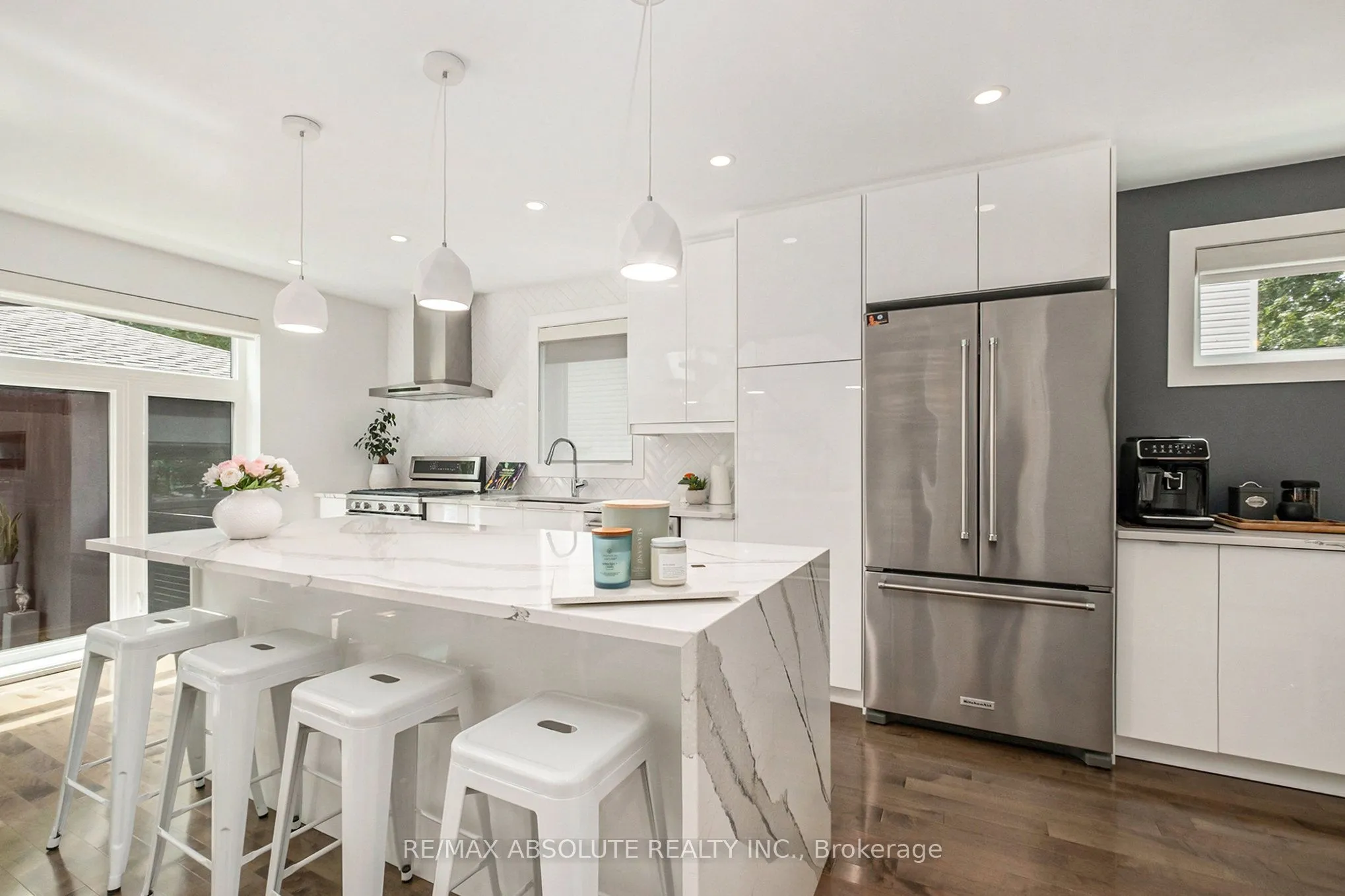 160 BEGONIA Avenue, Alta Vista and Area, ON K1H 6E4