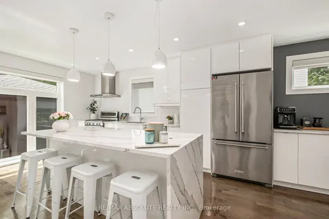 160 BEGONIA Avenue, Alta Vista and Area, ON K1H 6E4