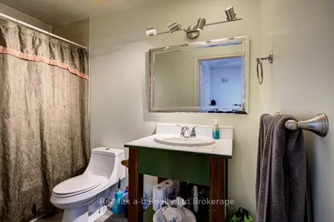 26 Seres Drive, Tillsonburg, ON N4G 5G1