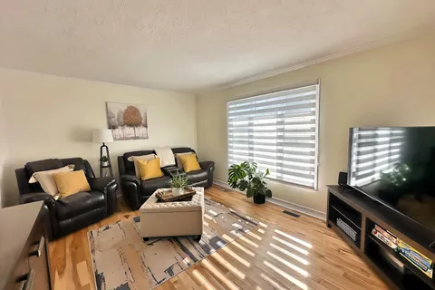 6 Vine Road, Grimsby, ON L3M 5A2
