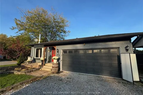 24 Woodhouse Avenue, Norfolk, ON N0A 1N8