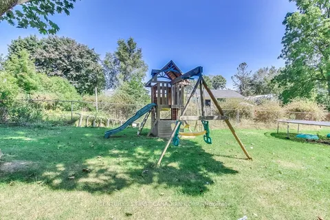 1891 Parkhurst Avenue, London, ON N5V 2C4