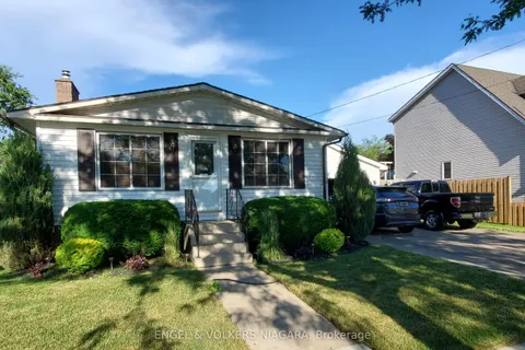 38 Lyons Avenue, Welland, ON L3B 1L7