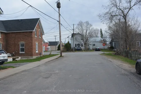 45 Carleton Street, Mississippi Mills, ON K0A 1A0