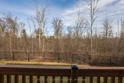 9234 White Oak Avenue, Niagara Falls, ON L2G 3P6