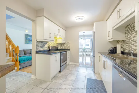 6 RANNIE Court, Thorold, ON L2V 4X2