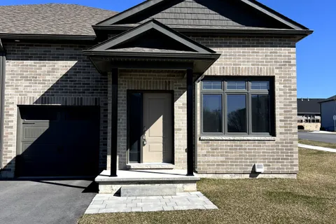 64 MARKLAND Avenue, Prince Edward County, ON K0K 2T0
