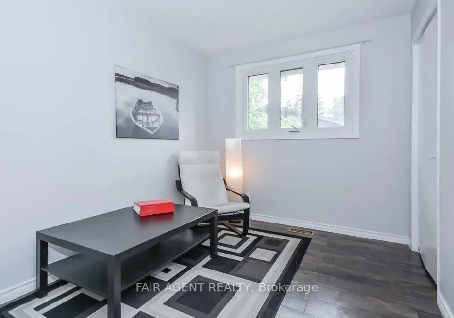 6 LAMBERT Crescent, Guelph, ON N1G 2R5