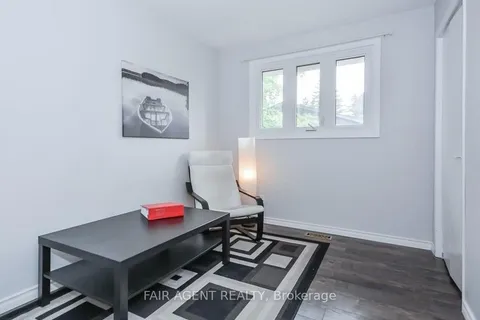 6 LAMBERT Crescent, Guelph, ON N1G 2R5
