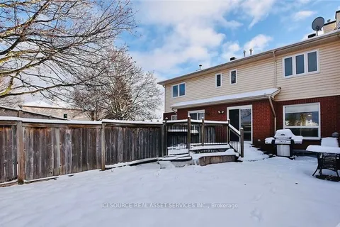 93 Cedarock Drive, Kanata, ON K2M 2H5