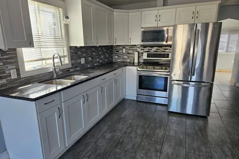 3453 Walker Road, Windsor, ON N8W 3S2