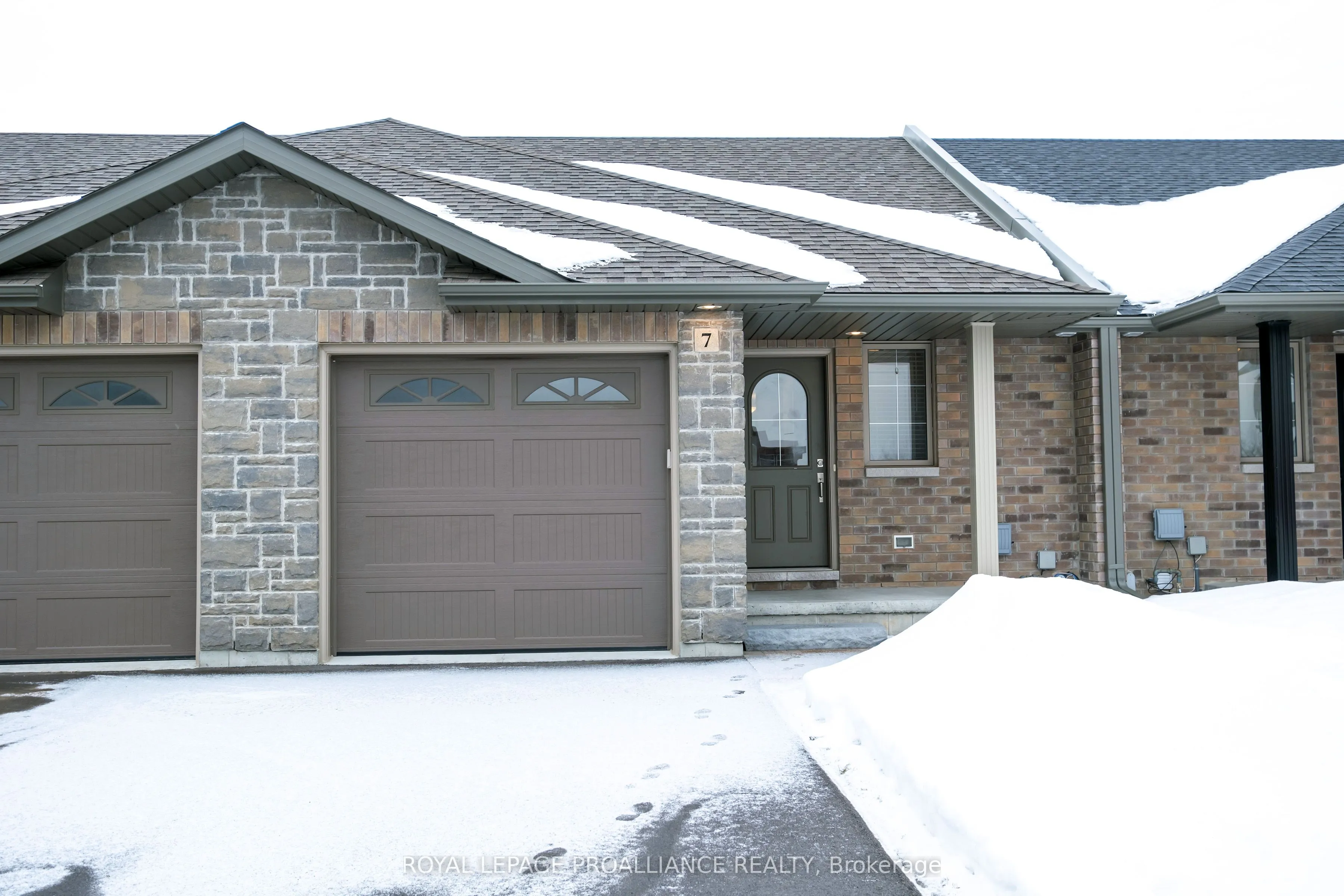 7 Hillside Meadows Drive, Quinte West, ON K8V 0J5