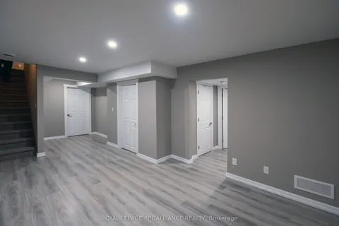 7 Hillside Meadows Drive, Quinte West, ON K8V 0J5