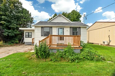82 London Road, Bluewater, ON N0M 1X0