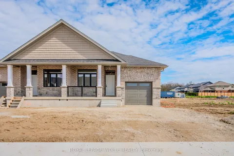 124 South Parkwood Boulevard, Woolwich, ON N3B 0E6