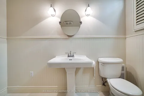 148 Foxridge Drive, Hamilton, ON L8G 5B9